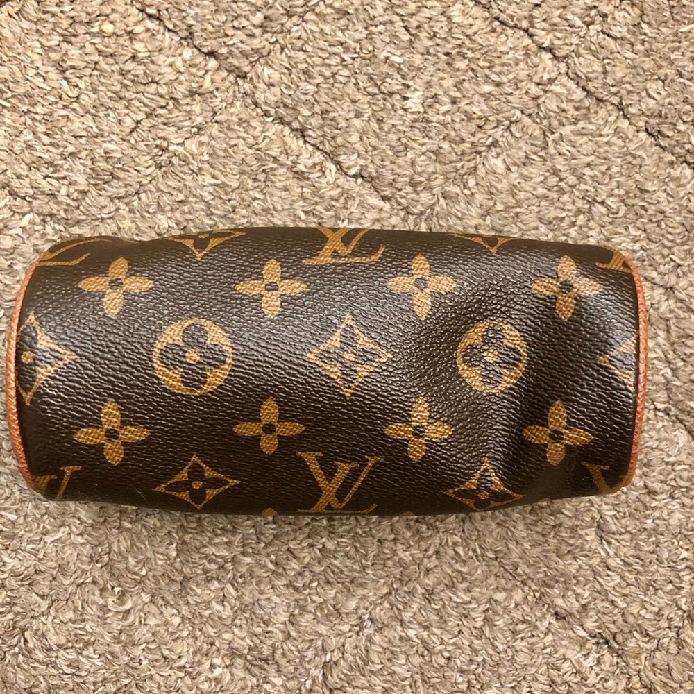 Louis Vuitton Makeup/pen case